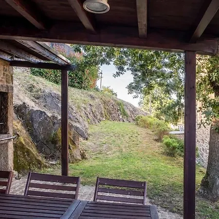 Casa Peon De Pardaces 乡村民宿 圣地亚哥－德孔波斯特拉